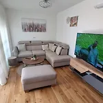Apartment Nevio